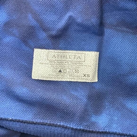 Athleta Re Charge Navy/Blue Tie Dye Crop Capri Leggings Size XS Activewear - Picture 7 of 8